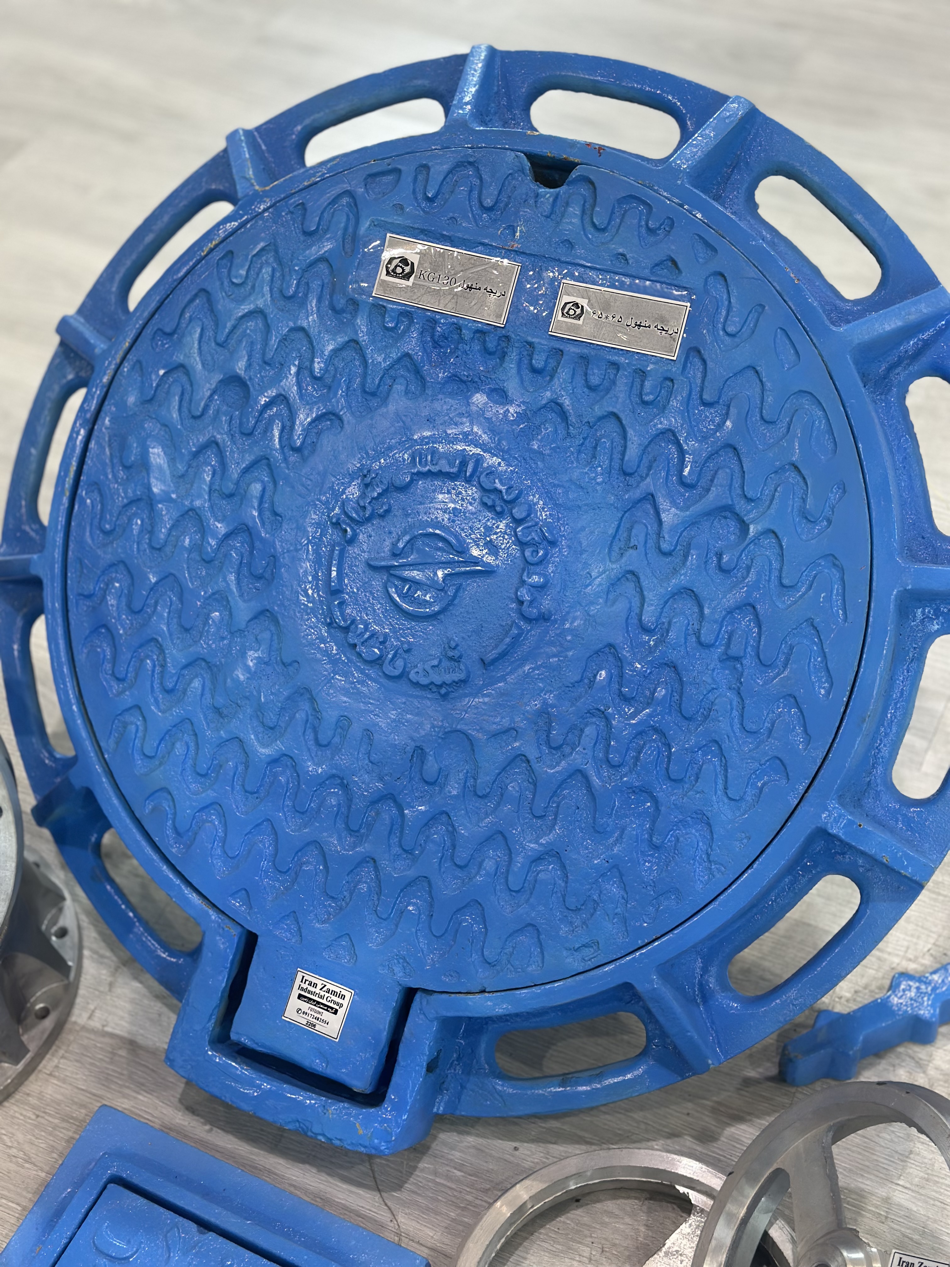 دریچه  منهول چدنی ۶۵ سانت ۶۰ بار